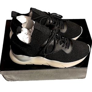 NWT 🛍️  Guess  GBG Platform Ribbed Sneakers